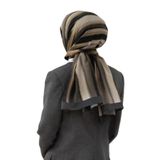 LÜKS MEDİNE İPEĞİ SULU BOYA ÇİZGİLİ DESENLİ GRİ - BEJ RENKLİ 75X195 KIRIŞMAZ ŞAL MOSS KREP DİKİŞ TİPİ İTALYAN DİKİŞLİ