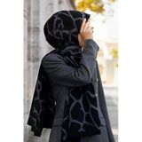 LÜKS MEDİNE İPEĞİ TAŞ DESENLİ SİYAH - FÜME RENKLİ 75X195 KIRIŞMAZ ŞAL MOSS KREP DİKİŞ TİPİ İTALYAN DİKİŞLİ
