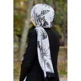 LÜKS MEDİNE İPEĞİ YAPRAK DESENLİ GÜMÜŞ - GRİ RENKLİ 75X195 KIRIŞMAZ ŞAL MOSS KREP DİKİŞ TİPİ İTALYAN DİKİŞLİ
