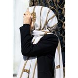 LÜKS MEDİNE İPEĞİ ZİNCİR DESENLİ KREM RENKLİ 75X195 KIRIŞMAZ ŞAL MOSS KREP DİKİŞ TİPİ İTALYAN DİKİŞLİ