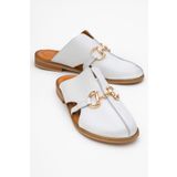 LuviShoes FAVOR Beyaz Cilt Hakiki Deri Tokalı Önü Kapalı Kadın Terlik