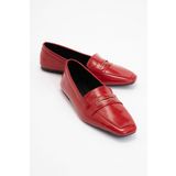 LuviShoes IRIDESSA Kırmızı Rugan Hakiki Deri Tokalı Küt Burun Kadın Loafer Ayakkabı