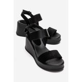 LuviShoes LOLANTHE Siyah Cilt Siyah Süet Hakiki Deri Kadın Dolgu Topuklu Sandalet