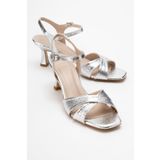 LuviShoes MELİN Gümüş Desenli Çapraz Bantlı Kadın Topuklu Ayakkabı