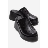 LuviShoes NIVES Siyah Hakiki Deri Delikli Kadın Dolgu Topuklu Terlik