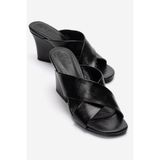 LuviShoes YAVIN Siyah Çapraz Bantlı Kadın Dolgu Topuklu Terlik
