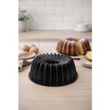 Luxxa Home Arden Döküm Kek Kalıbı 26cm Siyah