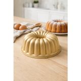 Luxxa Home Leona Döküm Kek Kalıbı 25cm Gold