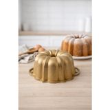 Luxxa Home Mira Döküm Kek Kalıbı 26cm Gold