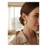 LYRA Bags & Accessories Fildişi Renk Kalın Halka Küpe Gold Kadın Küpe Şık Modern Tasarım