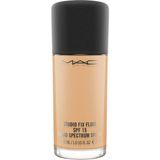 M.A.C NC35 Fondöten - Studio Fix Fluid Spf 15 30 ml Suya Dayanıklı Doğal Mat Doku