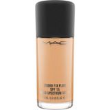 M.A.C NC38 Foundation -Studio Fix Fluid Spf 15 Foundation 30 ml FOUNDATION22