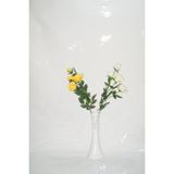 M3Decorium Beyaz Delikli Desenli Uzun 4 Beyaz ve 4 Sarı Gül 40cm Vazo