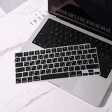 Macbook Air 13.6 İnç M2 M3 M4 M5 A2681 A3113 A3240 A3449 Uyumlu Arapça İngilizce Q Klavye Koruyucu