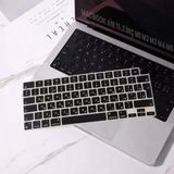 Macbook Air 15.3 İnç M2 M3 M4 M5 A2941 A3114 A3241 A3448 Uyumlu Rusça İngilizce Q Klavye Koruyucu