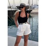 Madmext Kadın Beyaz Yüksek Bel Wed Leg Pileli Mini Şort Hafif Kumaş ile Rahat Kalıp MG2537