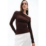 Madmext Kahverengi Kadın Off Shoulder Uzun Kollu Bluz MG2567