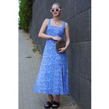 Madmext MG1821 Mavi Desenli Yırtmaçlı Uzun Elbise