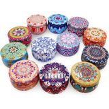 Mandala Desenli Metal Kutuda Büyük Boy Kokulu Mum - Çok Renkli - Siyah - Plastik