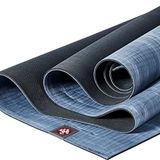 Manduka eKO Lite Yoga Matı - Kadınlar ve Erkekler İçin, Hafif, Dayanıklı, Kaymaz Tutuş, 4 mm Kalınlık, 71 İnç, Ebb Mermer Mavisi