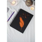 Markcat Kuşlu Tüy Tasarım Siyah Ahşap Kapaklı Defter - Çizgisiz Defter - Günlük - Ajanda - A5 Notebook
