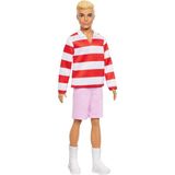MarkEntegra Barbie Fashionistas Ken Bebek Kırmızı Beyaz Polo Tişörtü, Pembe Şortu, Uzun Beyaz Çorapları ve Spor Ayakkabılarıyla Sarışın, HYV01