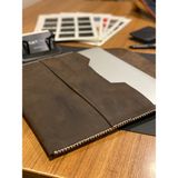 MAT DERİ Macbook Kılıfı Kahve Nubuk Hakiki Deri 13" Macbook Pro ve Air Taşıma Çantası - Kahverengi