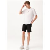 Mavi M066935-900 Normal Bel Slim Fit Düz Siyah Erkek Şort