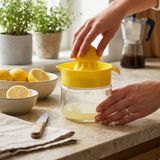 Melkan Home Cam Narenciye Sıkacağı 300 ml – Limon, Portakal ve Meyve Sıkacağı Cam Meyve Suyu Sıkacağı 11x8,5x11,5 cm - Sarı