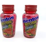 Mentos Sours Şekersiz Tatlandırıcılı C Vitaminli Çilek Aromalı Tablet Şekerleme 49GR x 2 Adet - 49 gr
