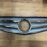 Mercedes W204 Krom Çıtalı Gri Panjur 2008-2014 2048800023