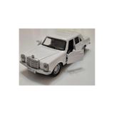 MERSEDES Benz w114 / çek bırak E220 metal araba / diecast 1:36 model oyuncak Beyaz renki