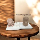Merz Design Decor Dekoratif Çizgi Tabak Üzerinde Noel Baba Silindir Geyik ve Kar Tanesi %100 Doğal Vegan Mum Seti - Beyaz - Bej