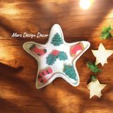 Merz Design Decor El Yapımı Dekoratif Yıldız Tabakta Yılbaşı Temalı Kokinalı Full %100 Doğal Vegan Soya Wax Mum - 1 Adet