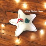Merz Design Decor El Yapımı Dekoratif Yıldız Tabakta Yılbaşı Temalı Noel Baba Çam Ağacı %100 Doğal Vegan Soya Wax Mum - 1 Adet