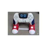 Mescolare Kırmızı Beyaz Astro Bot Temalı PS5 Figür Standı - Ayakkabı Tasarımlı Konsol Tutucu MSCLR26000055