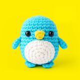 Mey İthalat The Gookie Başlangıç Amigurumi Seti, Pedro Penguen Örgü Oyuncak, Tığ Işi El Yapımı Kit, Mavi ve Beyaz Iplikli, Video Eğitimli