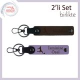 MiaWiki Futbol Figürlü İsme Özel 2'li Deri Anahtarlık, Standart, MH-KAN-39406x2, koyu kahve-mor menekşe, üniseks-yetişkin