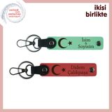 MiaWiki İsim Yazılı 2'li Anahtarlık Takımı Ay Yıldız, Standart, MH-KAN-32454x2, açık yeşil-nar çiçeği, üniseks-yetişkin