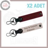 MiaWiki Motor Tutkusunu Yansıtan Üstünde İsim ve Plaka Yazılı 2'li Anahtarlık, Standart, MH-KAN-MT-4136x2, Pudra-Bordo, üniseks-yetişkin
