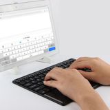 Microcase iPad Pro 11 Bluetooth Touchpad Klavye 25 cm (Tr Sticker) + Tablet Standı - AL2758 - Siyah