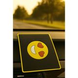 Mikasso Gülen Yüz Emoji Kaymaz Torpido Pedi - Emojili Kaydırmaz Ped - Gülen Yüz Ped - Çok Renkli