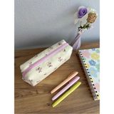 Mikasso Minik Tatlı Çiçek Desenli Pembe Fermuarlı Kalem Kutusu Kalemlik Yıkanabilir Ölçüleri 21-7-6cm - Çok Renkli