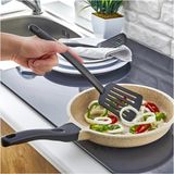Mikasso Pratik Yanmaz Yapışmaz Teflon Spatula Dayanıklı Teflon Servis Spatulası Plastik Siyah