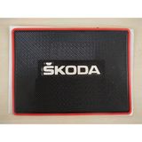 Mikasso Skoda Logolu Kaydırmaz Torpido Pedi - Göğüs Üstü Kaydırmaz Ped (Skoda Logosu, Skoda Arması) - Çok Renkli