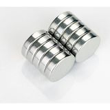 Mıknatıs Market 15 Adet 20 x 5 mm Yuvarlak Güçlü Neodyum Mıknatıs Çap 20 mm Kalınlık 5 mm - Gümüş