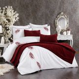 Minelya Home Collection 9 Parça Pamuklu Kadife Runner Örtülü Nakışlı Penna Nevresim Takımı - 200 x 220 cm - Bordo
