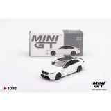 Mini GT 1/64 BMW M5 G90 Alpine White MGT01092 Diecast Model Araba