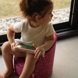 MiniCozy Cosmo Montessori Bebek & Çocuk Koltuğu | 3’ü 1 Arada Yükseltici, Basamak ve Oyun Koltuğu