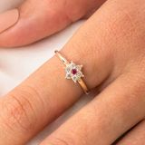 Minimal Altın Yüzük - 14 Ayar Altın Papatya Ruby Taşlı Minimal Yüzük - Hediyelik Altın Yüzük